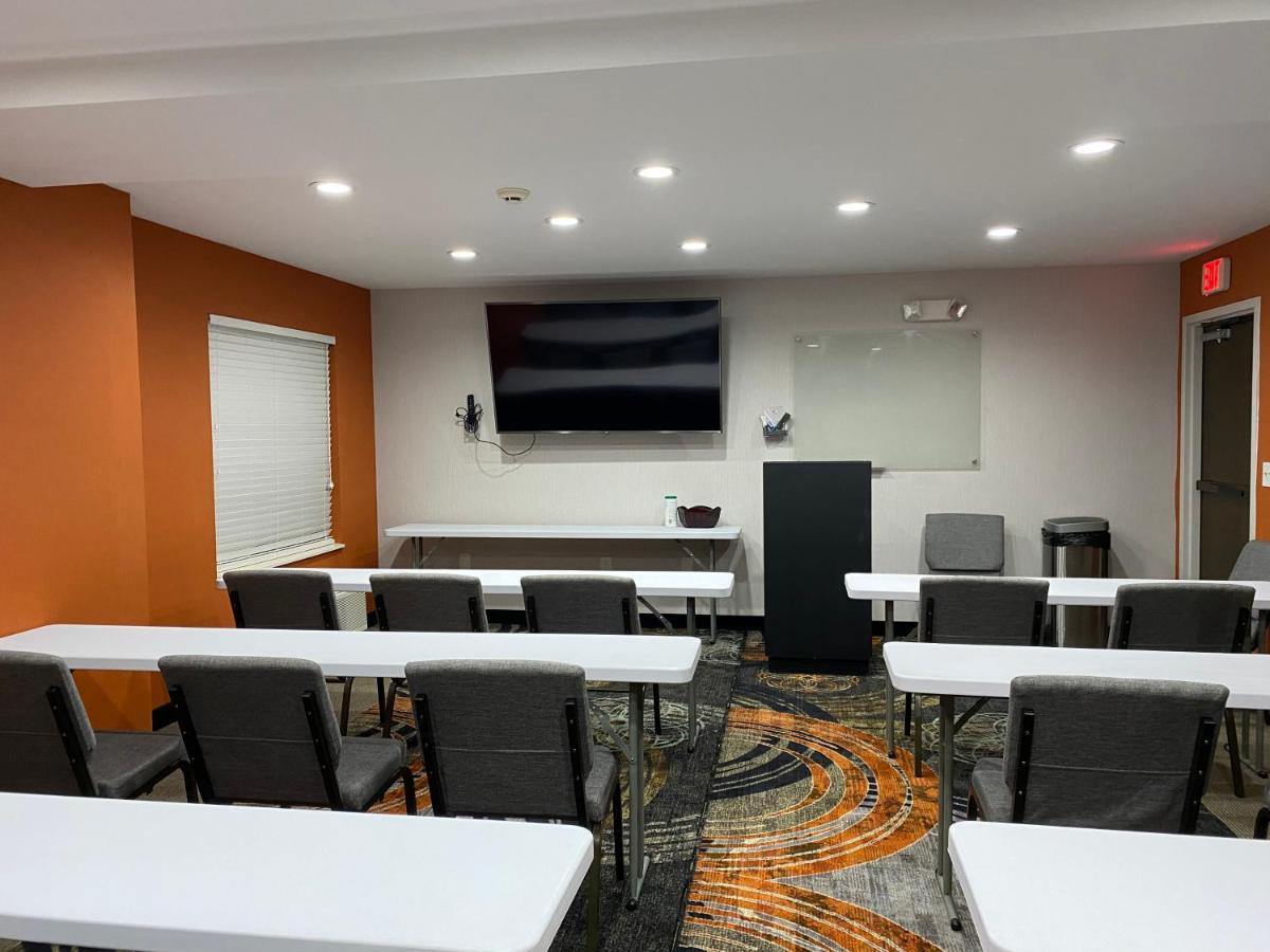 Inn At קלמסון מראה חיצוני תמונה