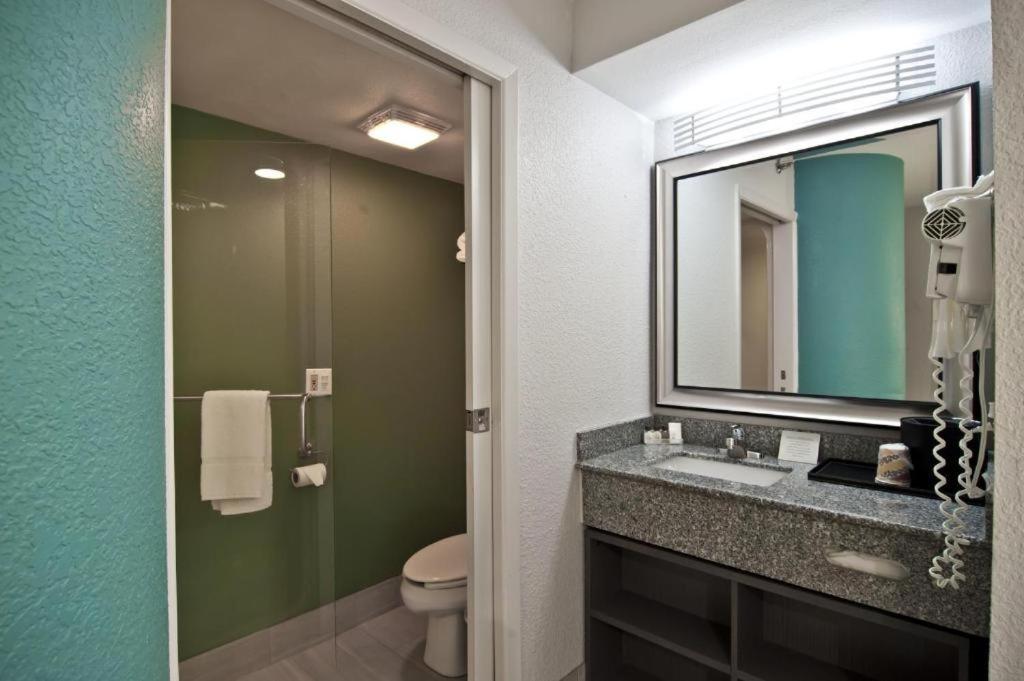 Inn At קלמסון מראה חיצוני תמונה